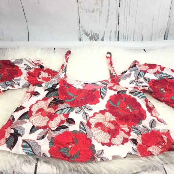 Blouse  Cupcakes and Cashmere  Fay Cold Shoulder - Picture 3 of 6